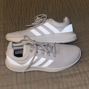 Adidas Women's Lite Racer CLN 2.0 Running Shoes.